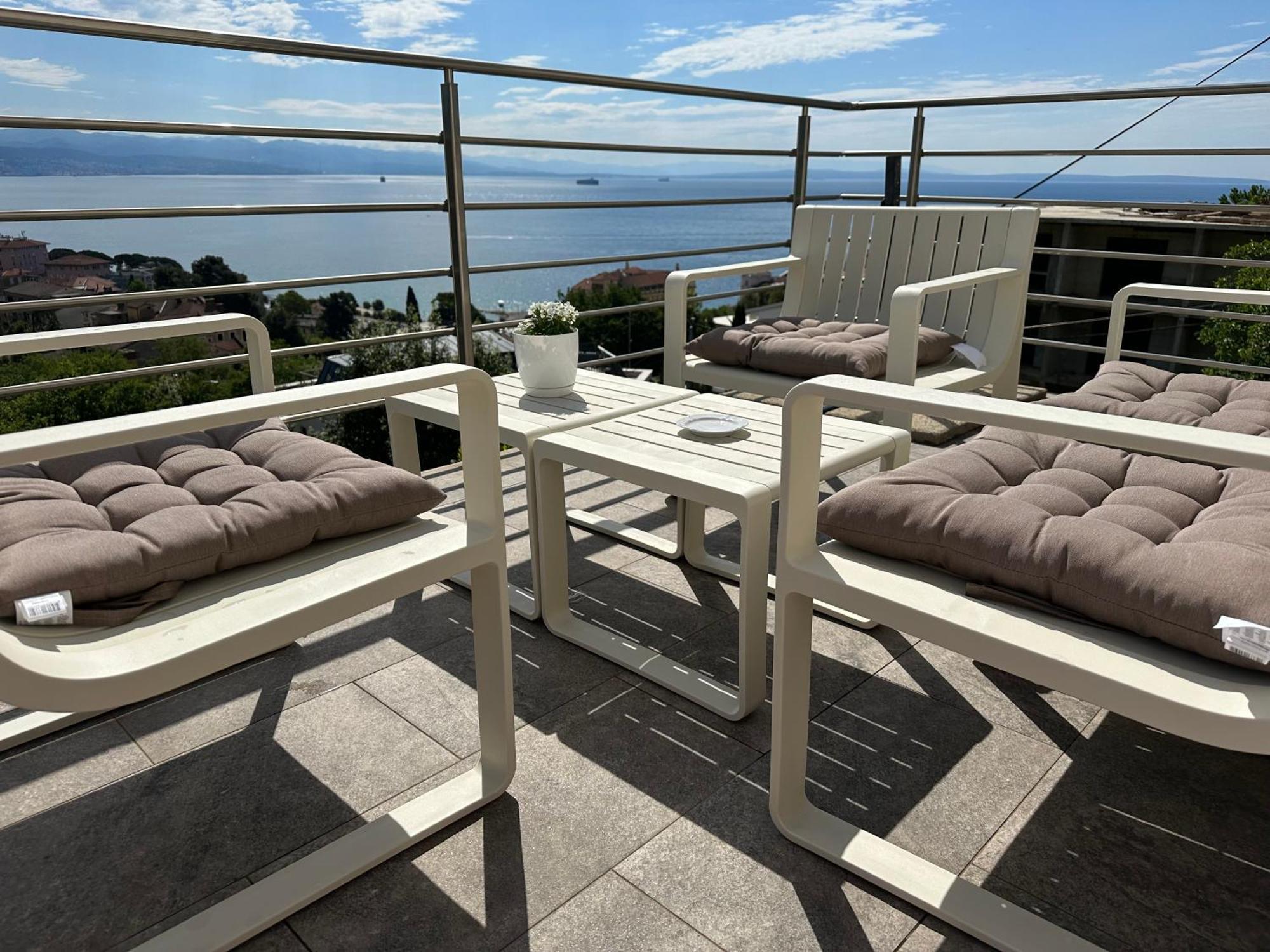Vacation Home Lucija Slatina  Екстериор снимка